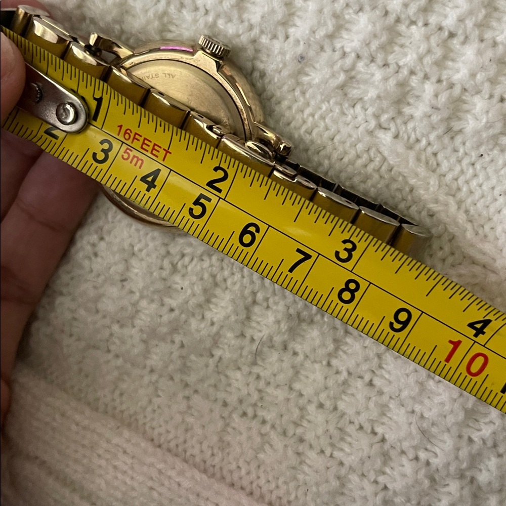 Marc Jacobs Gold Bracelet Watch with Black Dial - Picture 7 of 7